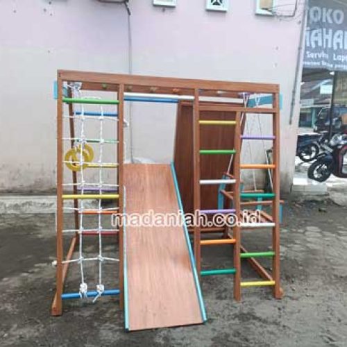 Pengadaan Playground Brakiasi Anak Kudus