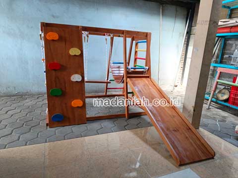 Pengadaan Playground Brakiasi Anak Kudus Murah