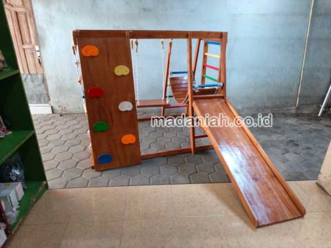 Pengadaan Playground Brakiasi Anak Lamongan Murah
