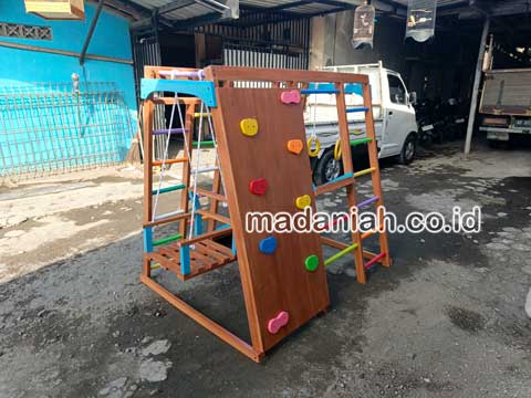Pengadaan Playground Brakiasi Anak Maybrat Murah