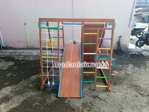 Pengadaan Playground Brakiasi Anak Mempawah