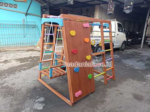 Pengadaan Playground Brakiasi Anak Mesuji