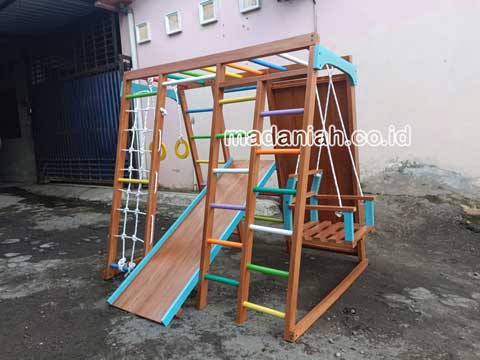 Pengadaan Playground Brakiasi Anak Morowali