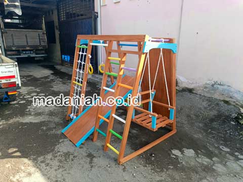 Pengadaan Playground Brakiasi Anak Nias