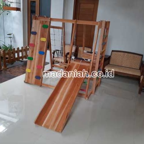 Pengadaan Playground Brakiasi Anak Pohuwato