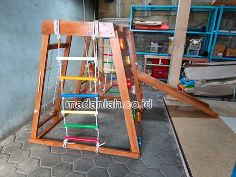Pengadaan Playground Brakiasi Anak Purwakarta Terdekat