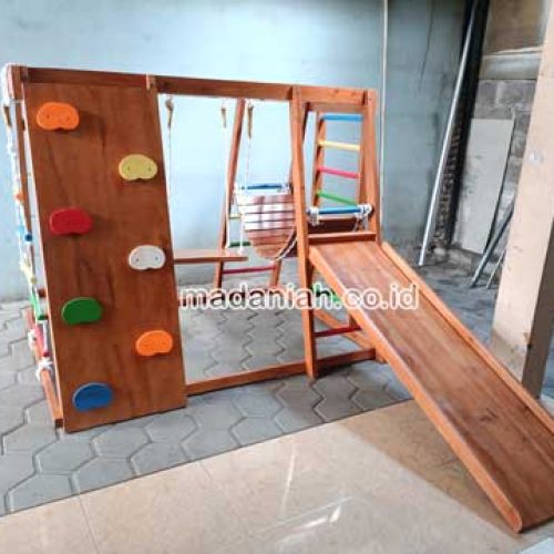 Pengadaan Playground Brakiasi Anak Singkawang
