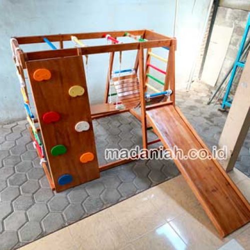 Pengadaan Playground Brakiasi Kayu Bulukumba