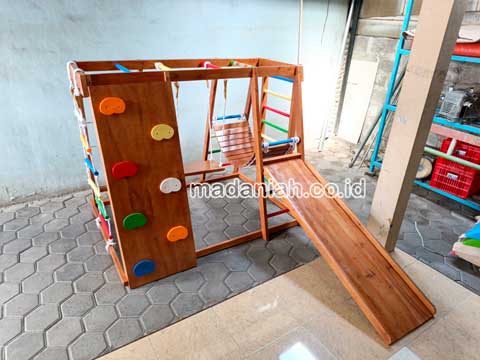 Pengadaan Playground Brakiasi Kayu Kepulauan Aru