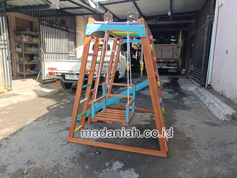 Pengadaan Playground Brakiasi Kayu Kota Sorong Mudah