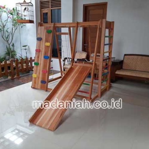 Pengadaan Playground Brakiasi Kayu Manokwari Murah