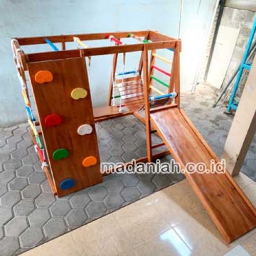 Pengadaan Playground Brakiasi Kayu Nunukan