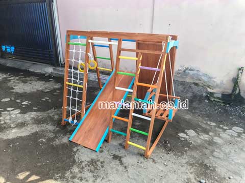 Produsen Playground Brakiasi Anak Buru Selatan