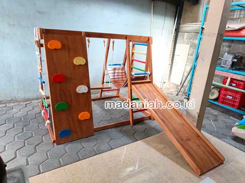 Produsen Playground Brakiasi Anak Hulu Sungai Selatan