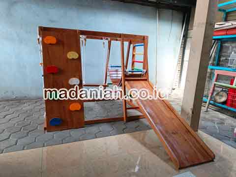 Produsen Playground Brakiasi Anak Kaimana