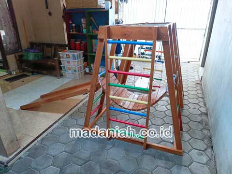 Produsen Playground Brakiasi Anak Luwu Berpengalaman