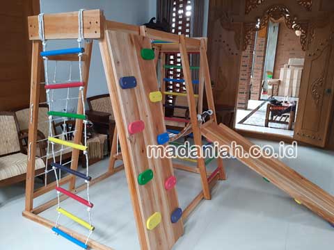 Produsen Playground Brakiasi Anak Luwu