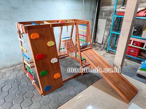 Produsen Playground Brakiasi Anak Maluku Tengah