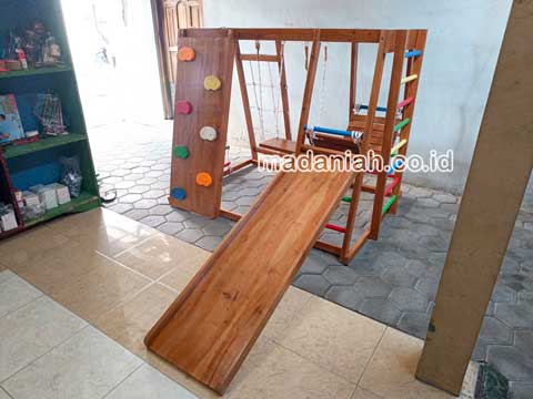 Produsen Playground Brakiasi Kayu Enrekang Murah