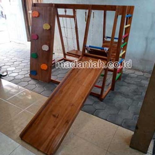 Produsen Playground Brakiasi Kayu Halmahera Tengah
