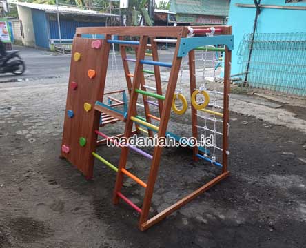 Produsen Playground Brakiasi Kayu Kepulauan Selayar Murah