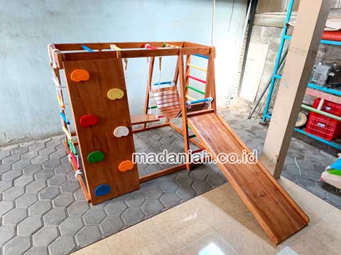 Produsen Playground Brakiasi Kayu Kepulauan Tanimbar