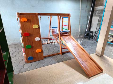 Produsen Playground Brakiasi Kayu Sekadau Berkualitas