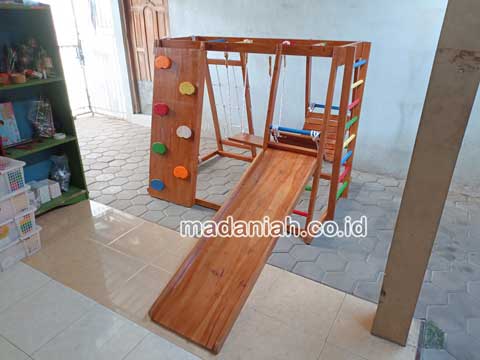 Produsen Playground Brakiasi Kayu Sorong Selatan Berpengalaman