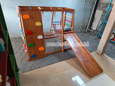 Produsen Playground Brakiasi Kayu Sukamara Berkualitas