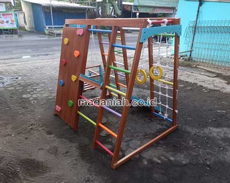 Produsen Playground Brakiasi Kayu Sukamara