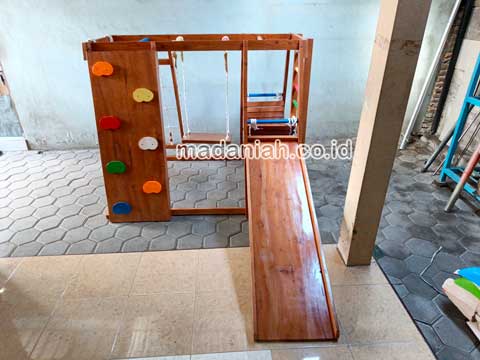 Toko Playground Brakiasi Anak Bantaeng