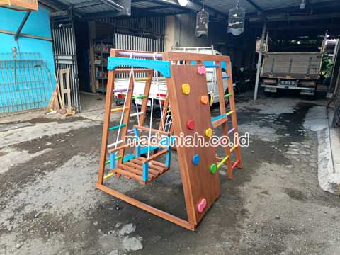 Toko Playground Brakiasi Anak Halmahera Selatan