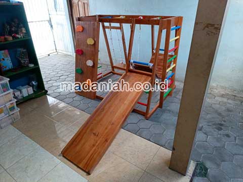 Toko Playground Brakiasi Anak Lingga