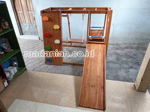 Toko Playground Brakiasi Anak Majene