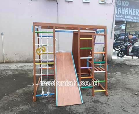 Toko Playground Brakiasi Anak Pegunungan Bintang