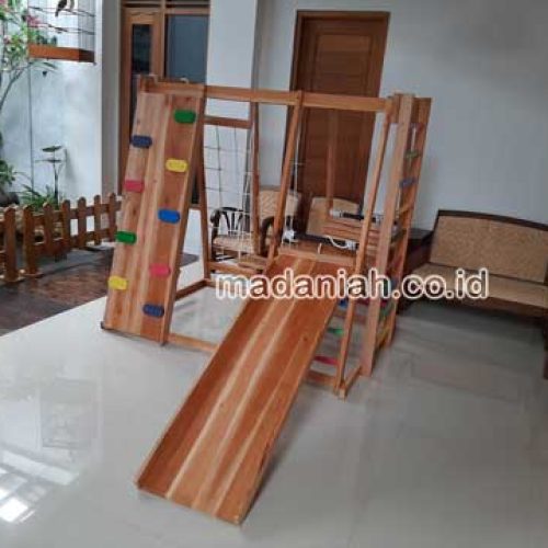 Toko Playground Brakiasi Anak Pulau Morotai