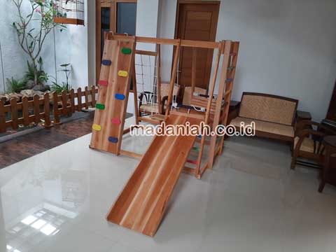 Toko Playground Brakiasi Anak Sanggau
