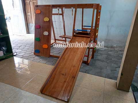 Toko Playground Brakiasi Anak Tegal