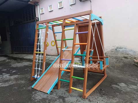 Toko Playground Brakiasi Kayu Buru Selatan