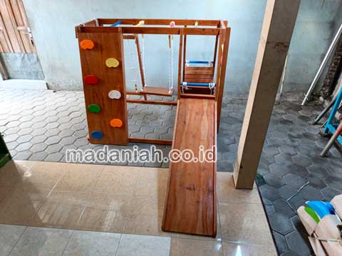 Toko Playground Brakiasi Kayu Lombok Utara Harga Murah
