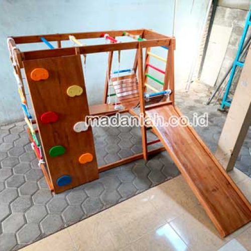 Toko Playground Brakiasi Kayu Malinau