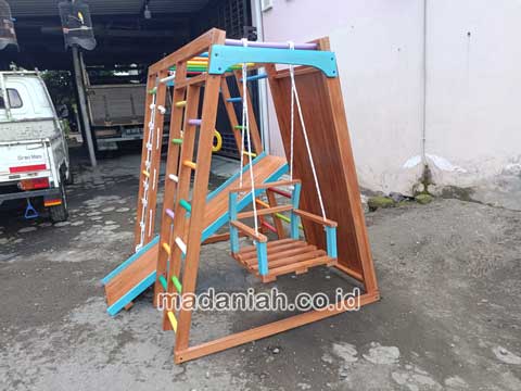 Toko Playground Brakiasi Kayu Manggarai Timur Harga Murah