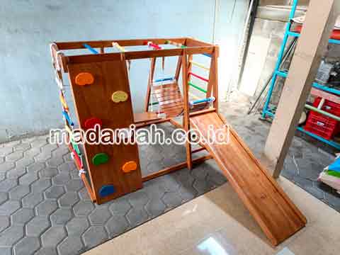 Toko Playground Brakiasi Kayu Merauke