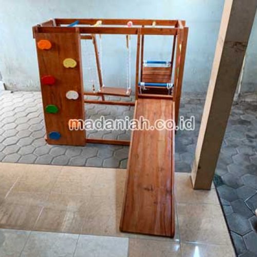 Toko Playground Brakiasi Kayu Ternate